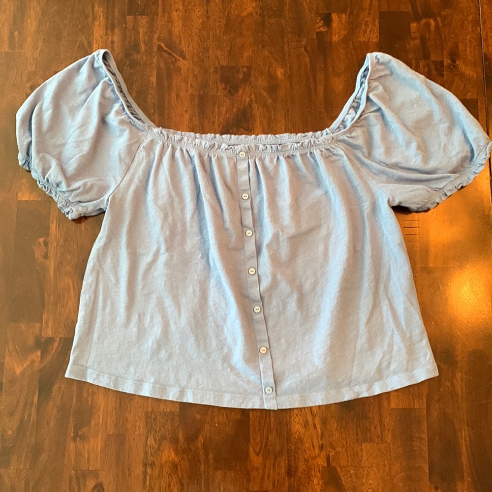 NWOT light blue American Eagle crop top, new without tags, size medium